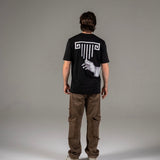 Camiseta ArtDist The Hand Negra Regular Fit