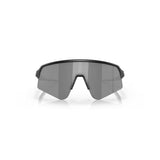 "Gafas de protección ocular con montura negra y lentes envolventes: Perfectas para deportes extremos, brindan una cobertura total."