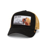 "Esta gorra es más resistente que cualquier lunes por la mañana. Con su robusto diseño en negro y dorado y su majestuoso diseño de bisonte, dice: "¡Soy fuerte, soy salvaje y necesito mi café negro!". Perfecta para cualquiera que se esfuerce en la vida pero quiera lucir espectacular. La parte trasera de malla proporciona aire fresco, mientras que la snapback asegura un ajuste perfecto. Ya sea en la ciudad o en la pradera, con esta gorra demostrarás que no estás aquí para acurrucarte. ¡Sé fuerte! ¡Sé salvaje!