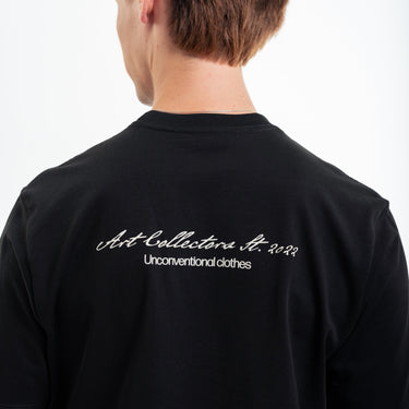 Camiseta ArtDist Unusual Negra Regular Fit