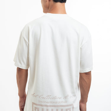 Camiseta ArtDist Column Ivory Semioversized Fit