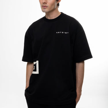 Camiseta ArtDist Apex Negra Semioversized Fit